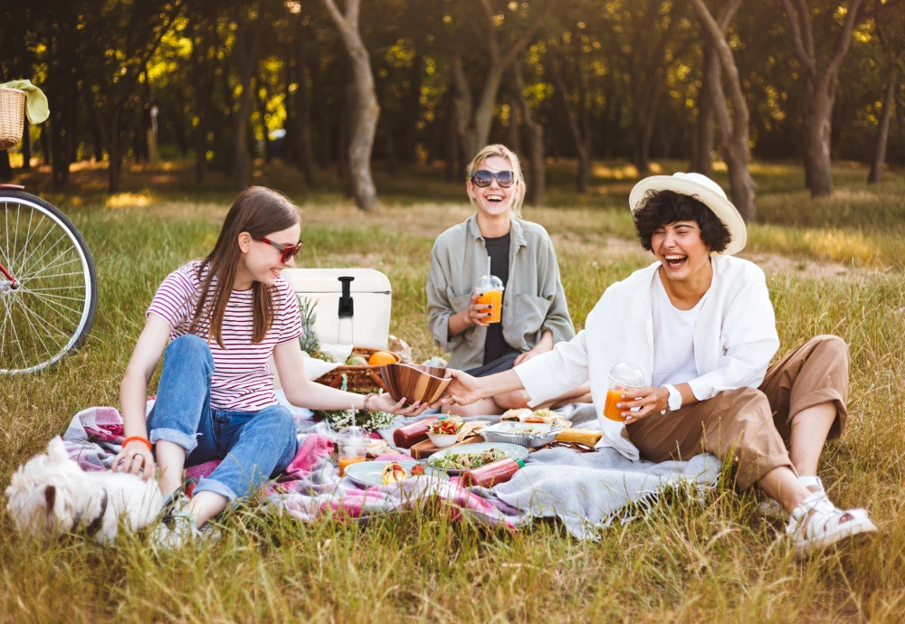 keeping guests cool at outdoor party